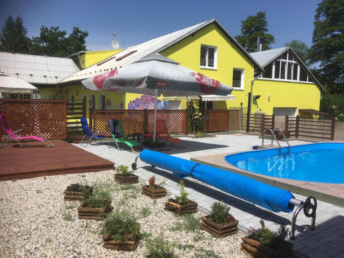 Penzion Krásný Dvůr Exterior foto